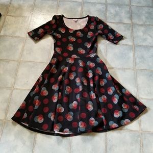 Medium LulaRoe Nicole